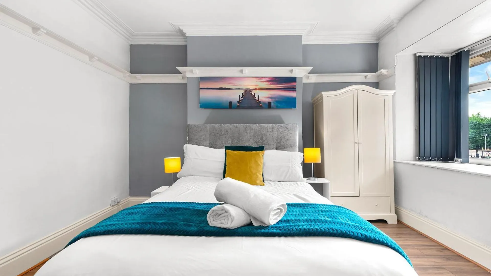 Hilltop Place Suites Near Meadowhall シェフィールド