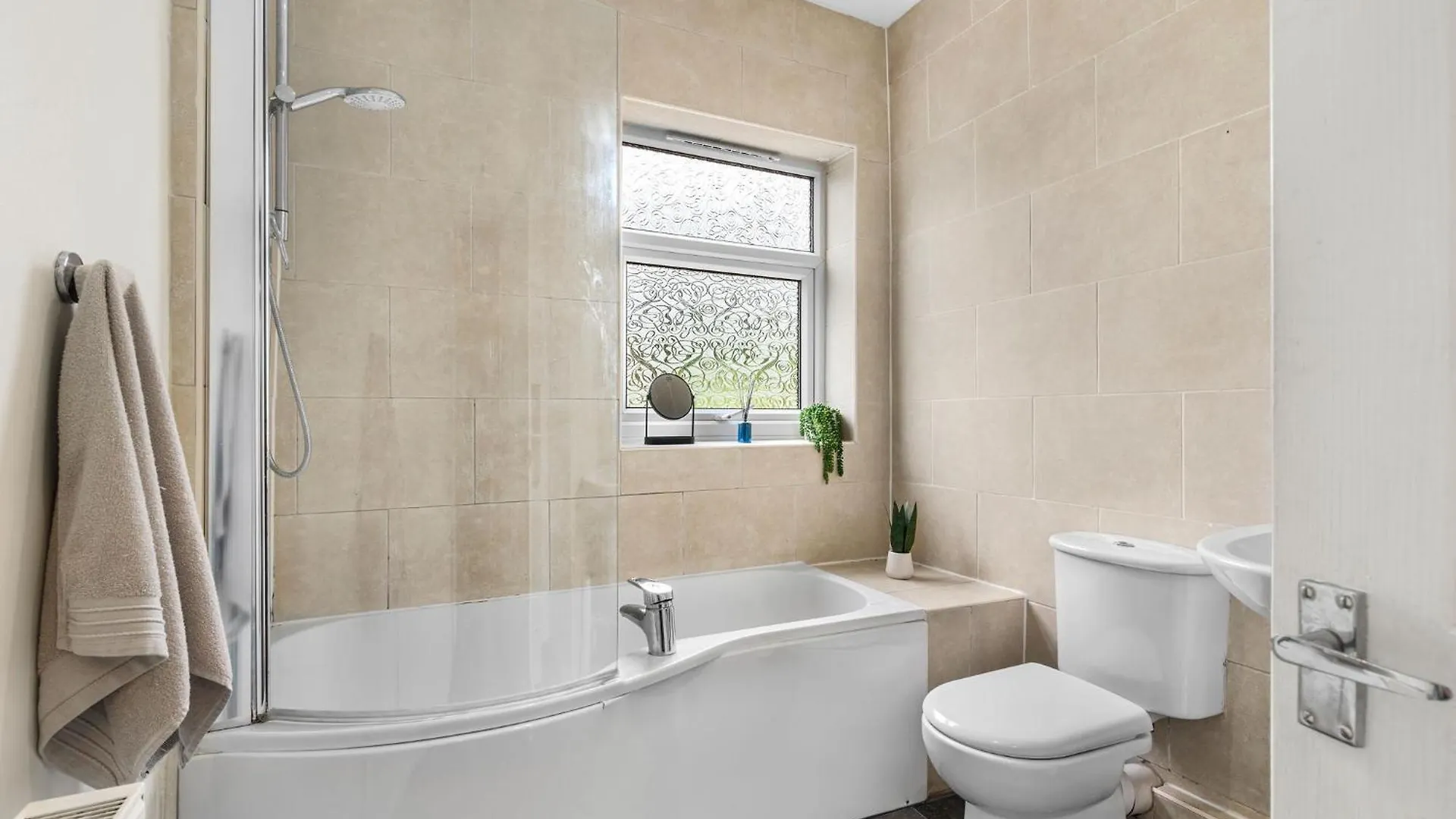 アパート Hilltop Place Suites Near Meadowhall シェフィールド
