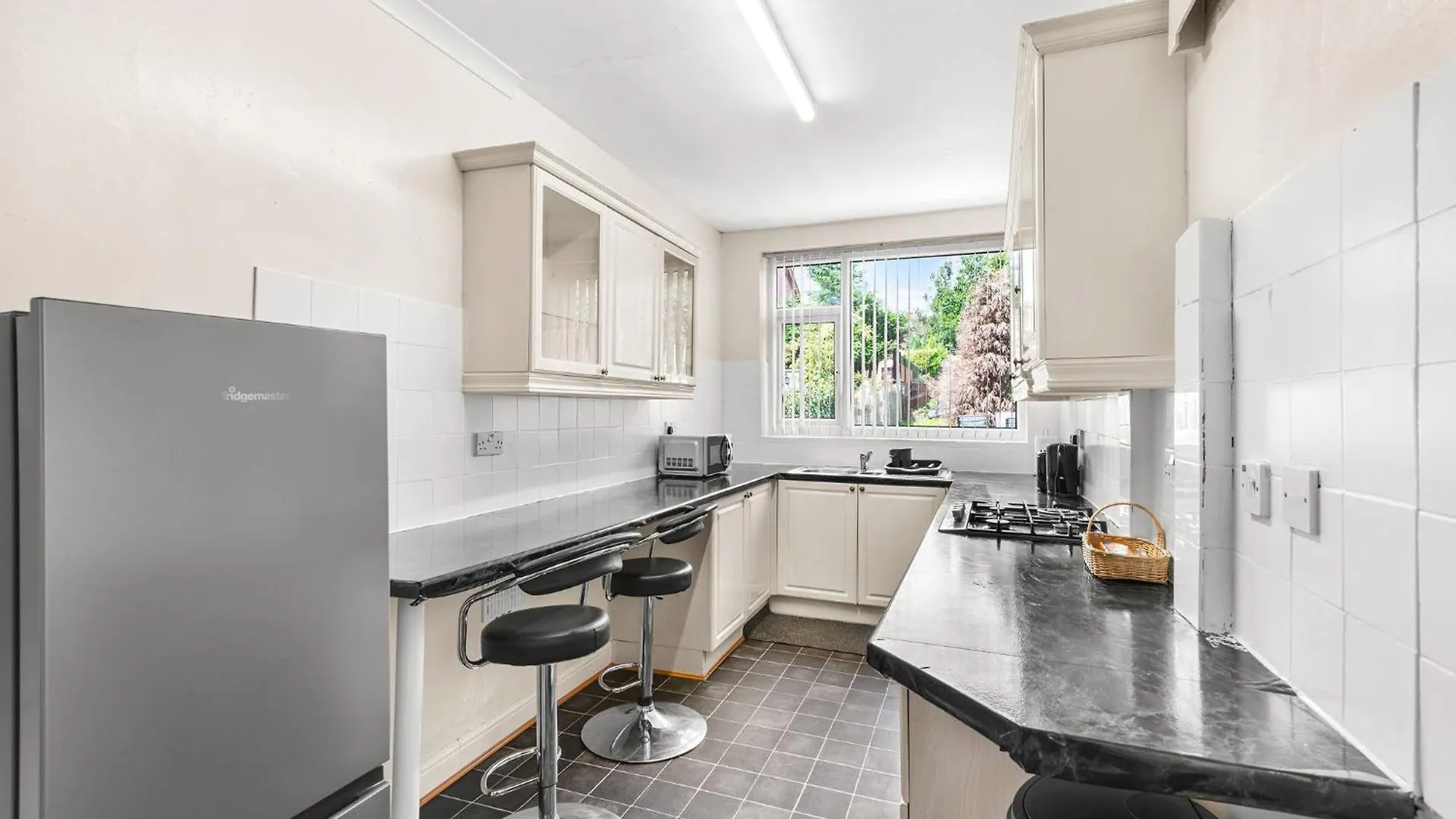 Hilltop Place Suites Near Meadowhall シェフィールド