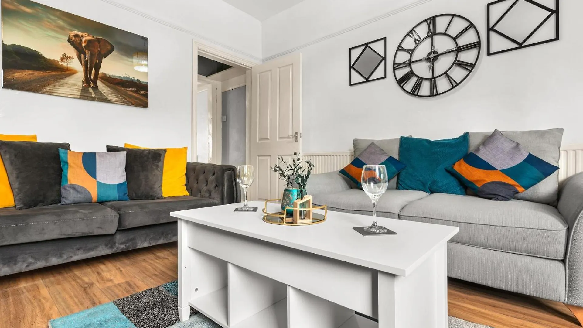 שפילד Hilltop Place Suites Near Meadowhall דירה